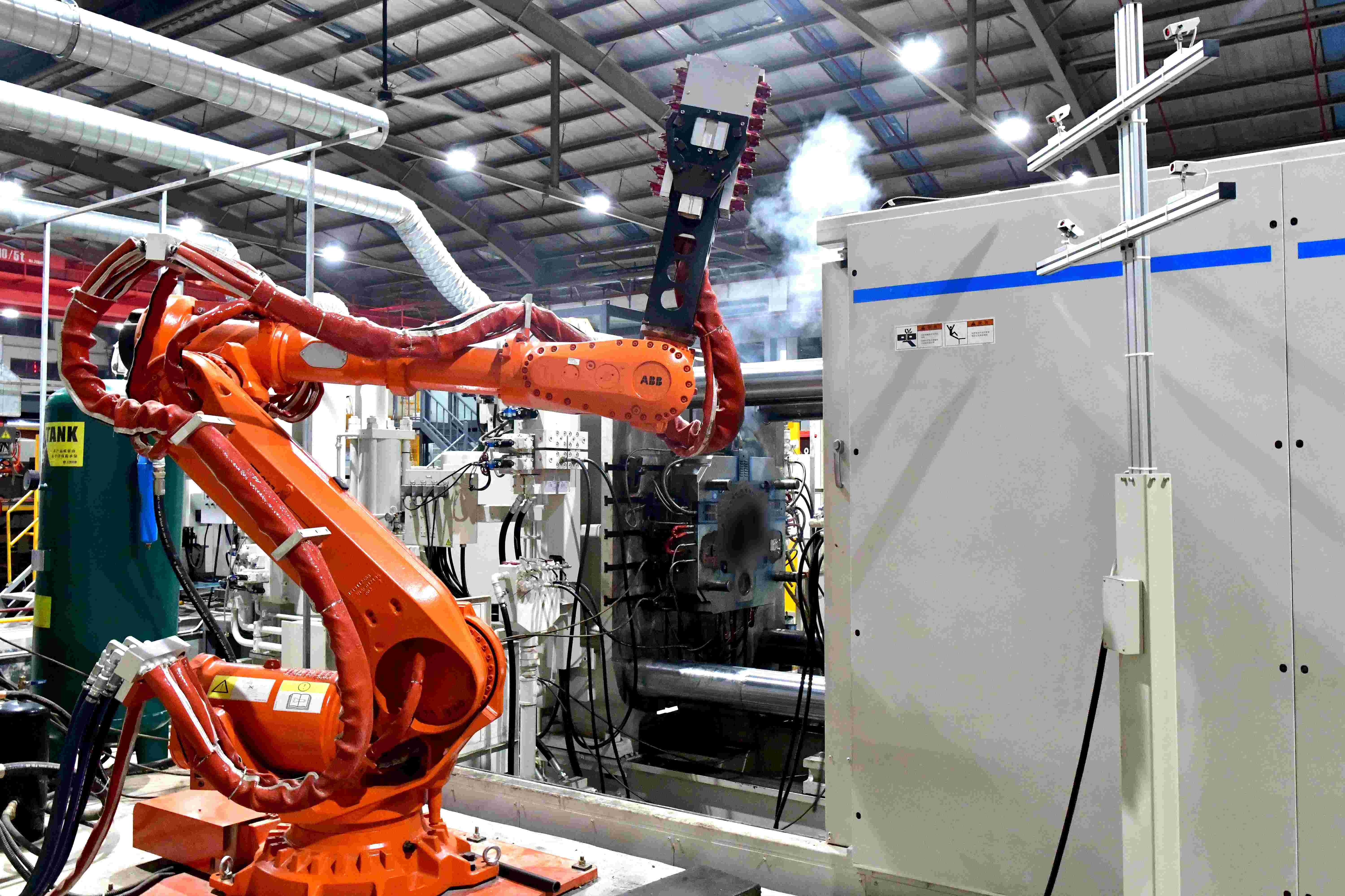 品成金屬提供自動化生產(chǎn)整體解決方案